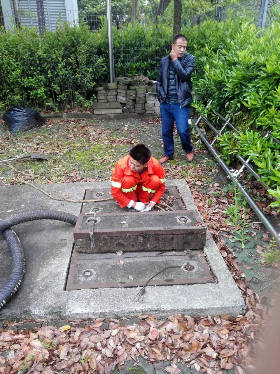 扎鲁特吸污抽粪
