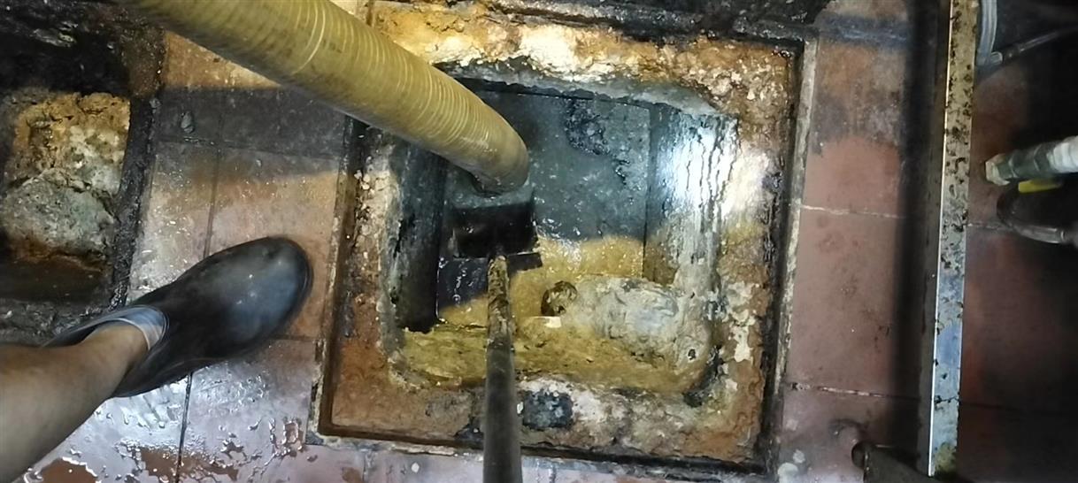 扎鲁特化油池清理-污水池清掏