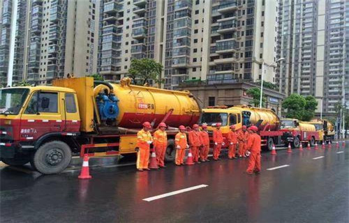 扎鲁特市政管道清淤