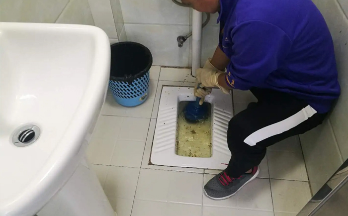 扎鲁特疏通蹲坑