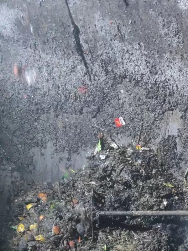 扎鲁特污水池清理
